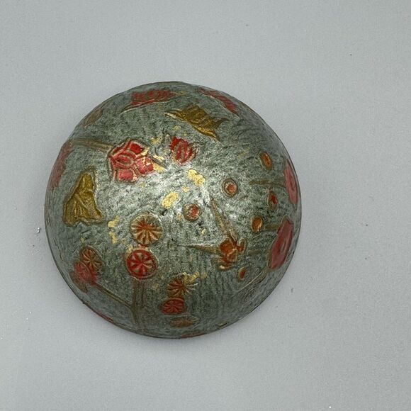 Vtg Handpainted Raised Floral Brass 2 Pc Egg Trinket Box with Brass Stand 5 inch - Picture 8 of 11